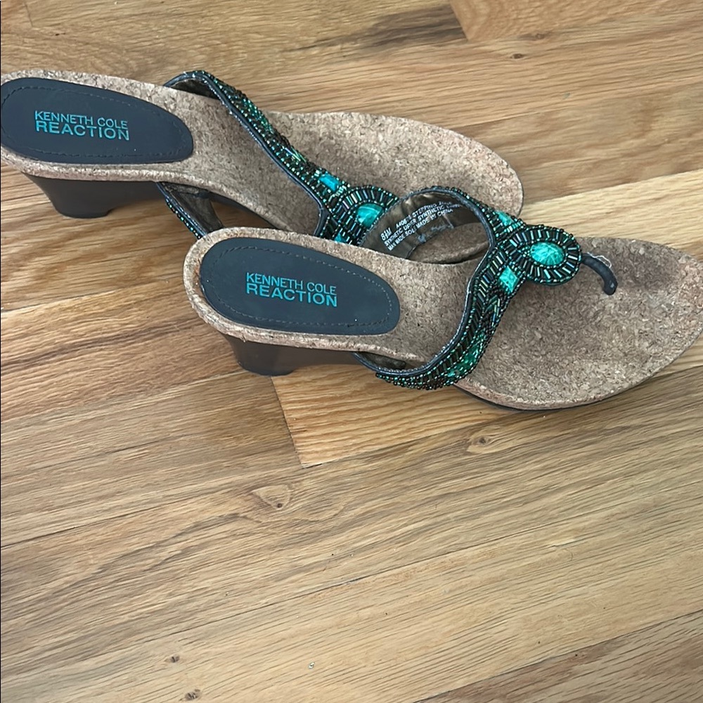 Kenneth Cole Reaction Black and Green Sandals with Beaded Straps